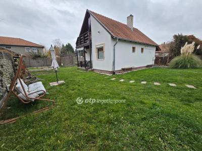 Eladó családi ház Pápa