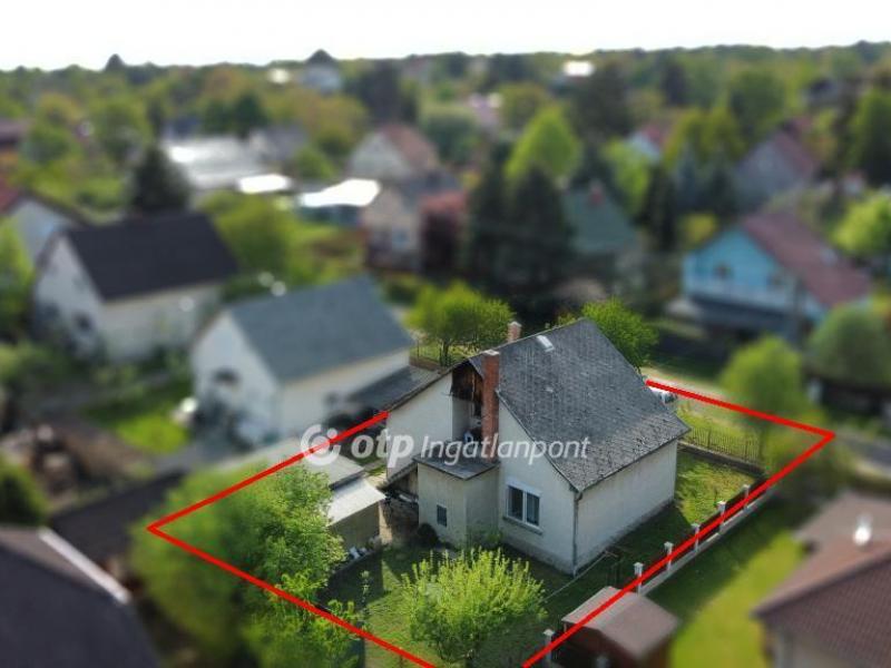 Eladó családi ház Balatonkenese Balatonakarattya