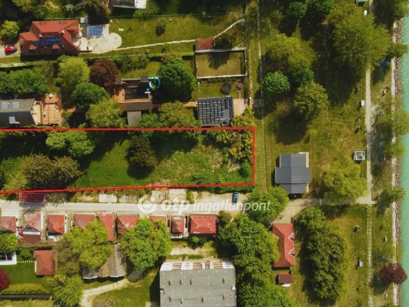 Eladó nyaraló Balatonkenese Balatonakarattya