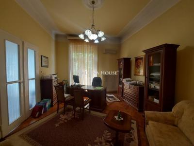 Eladó lakás Szolnok