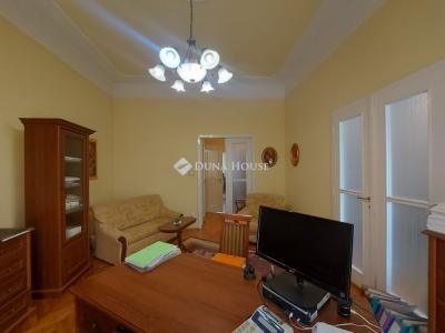 Eladó lakás Szolnok