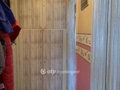 Eladó lakás Cegléd