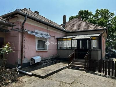 Eladó családi ház Budapest