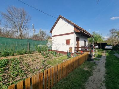 Eladó családi ház Szentmártonkáta
