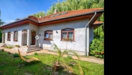 Eladó családi ház Monor