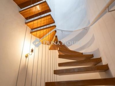 Eladó családi ház Budapest