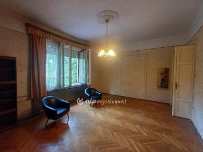 Eladó családi ház Budapest