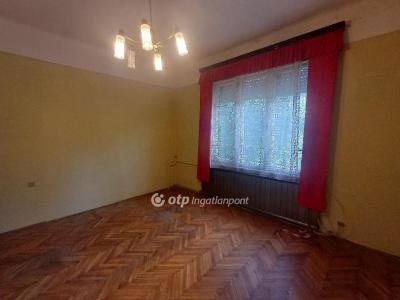 Eladó családi ház Budapest