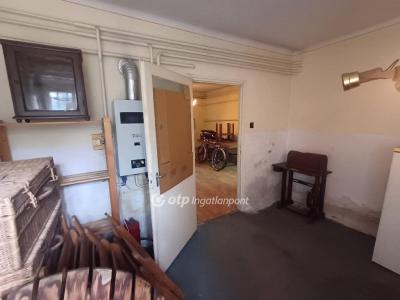 Eladó családi ház Budapest