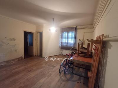 Eladó családi ház Budapest