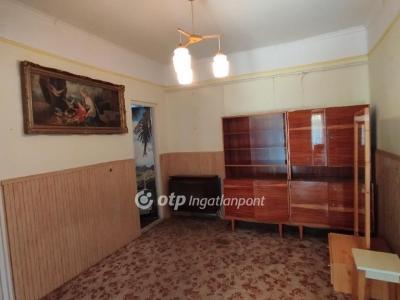 Eladó családi ház Jászberény