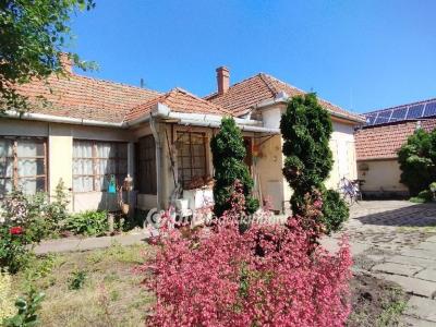 Eladó családi ház Jászberény