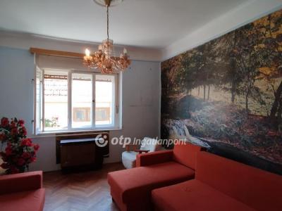 Eladó családi ház Jászberény