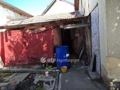 Eladó családi ház Jászberény