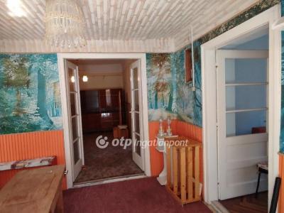 Eladó családi ház Jászberény