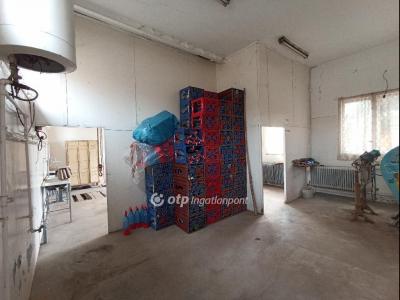 Eladó családi ház Jászfényszaru