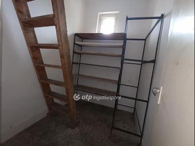 Eladó családi ház Jászfényszaru