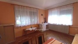 Eladó családi ház Jászfényszaru