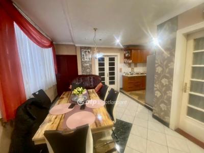 Eladó családi ház Jászberény