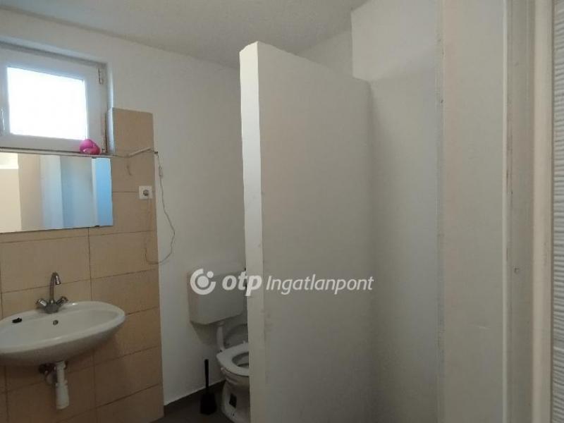 Eladó családi ház Jászberény