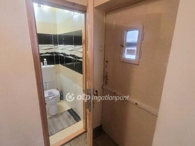 Eladó lakás Jászberény