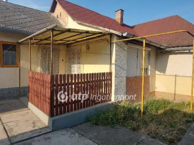 Eladó családi ház Kunszentmárton