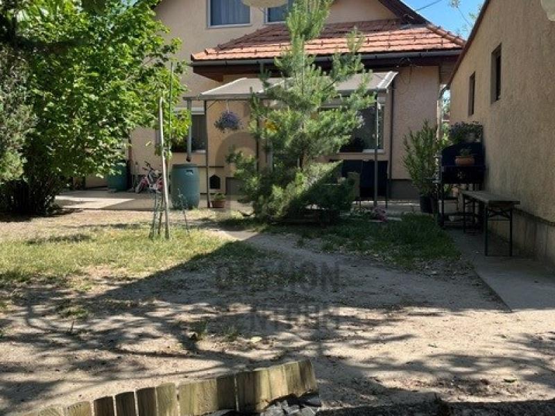 Eladó családi ház Budapest