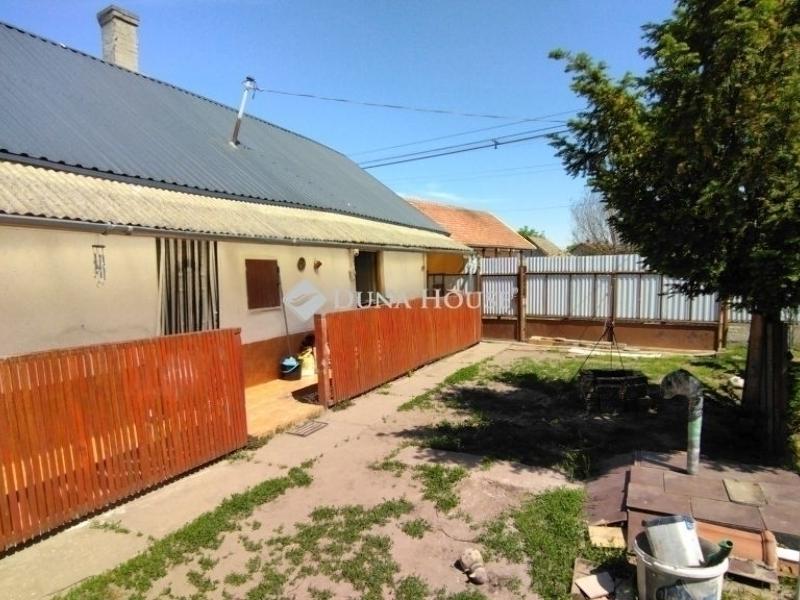 Eladó családi ház Nagykáta