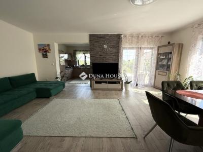 Eladó családi ház Péteri