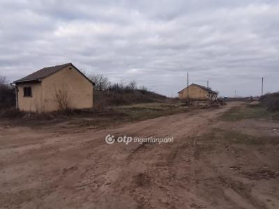 Eladó ipari terület Békéscsaba