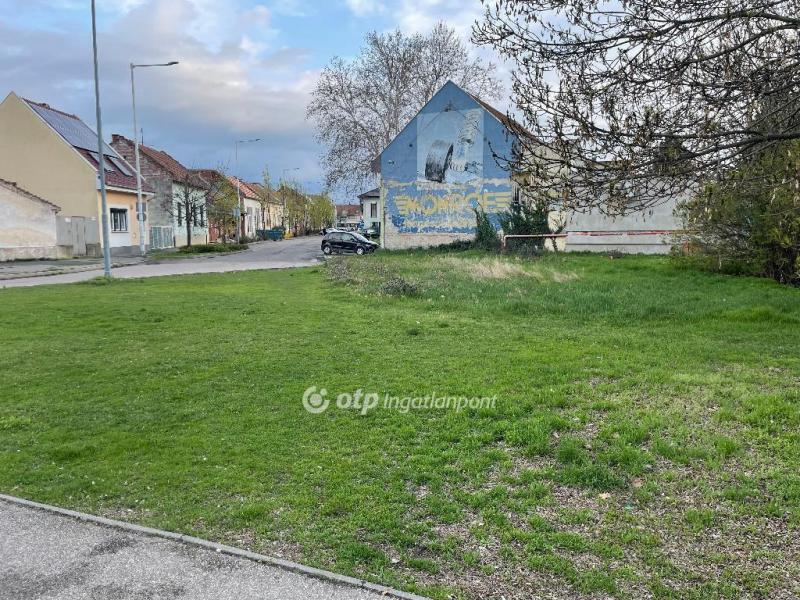 Eladó egyéb telek Szolnok