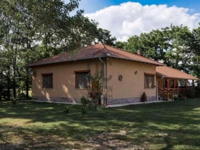 Eladó családi ház Kocsér