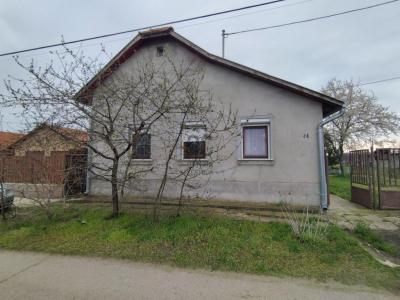 Eladó családi ház Kocsér