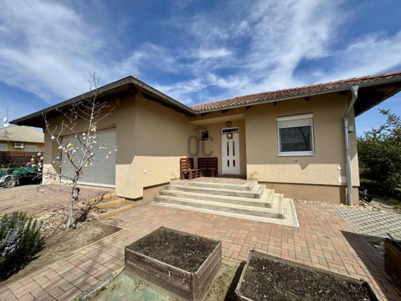 Eladó családi ház Helvécia