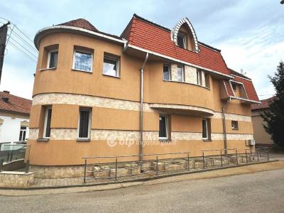 Eladó családi ház Tiszafüred