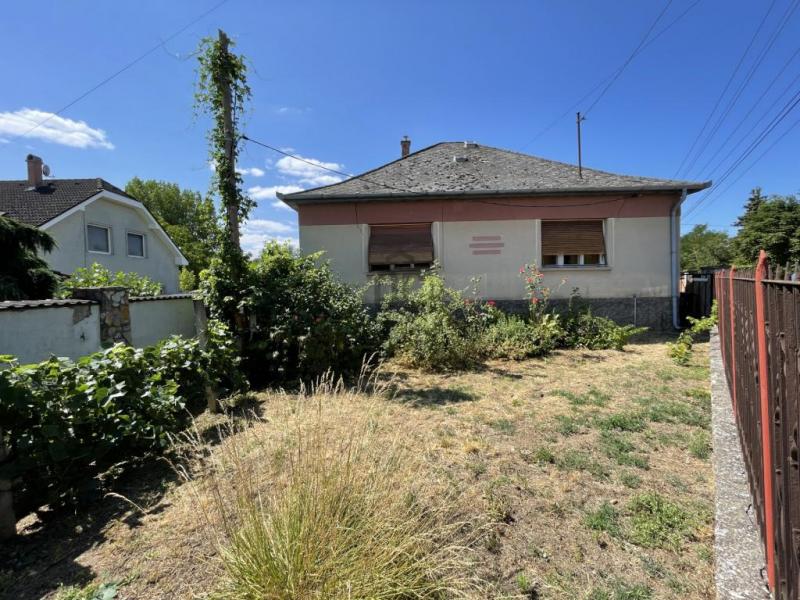 Eladó családi ház Mogyoród