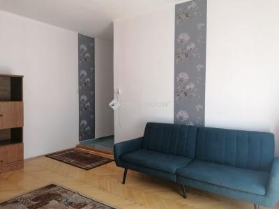 Eladó lakás Komló