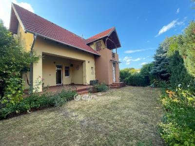 Eladó családi ház Budapest