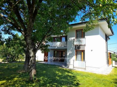 Eladó családi ház Budapest