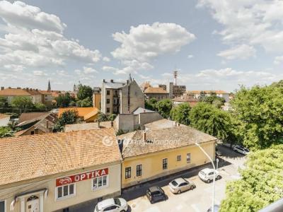 Eladó lakás Cegléd