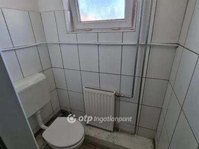 Eladó családi ház Pápa