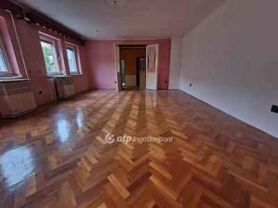 Eladó ikerház Pápa