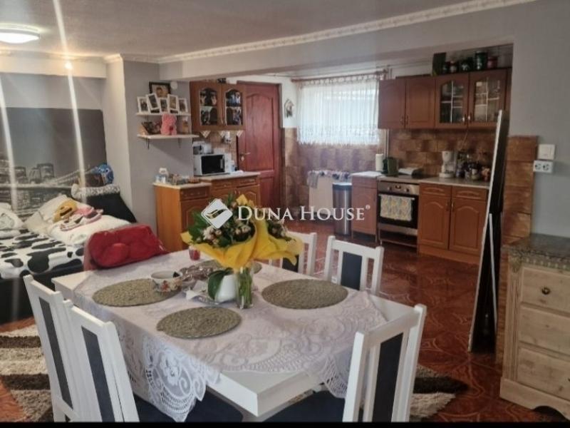 Eladó családi ház Budapest