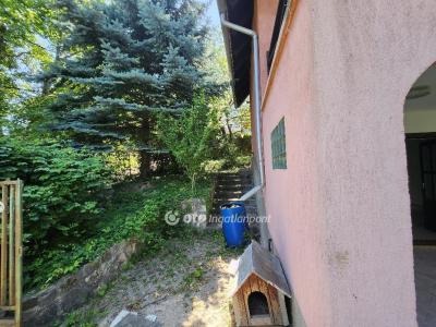 Eladó családi ház Pomáz