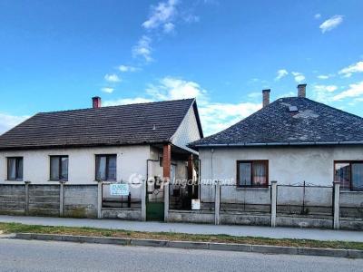 Eladó családi ház Mikepércs