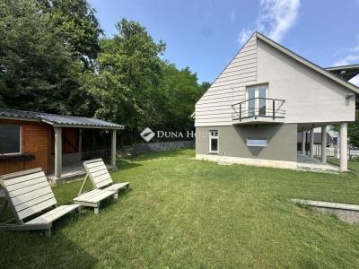 Eladó családi ház Domony