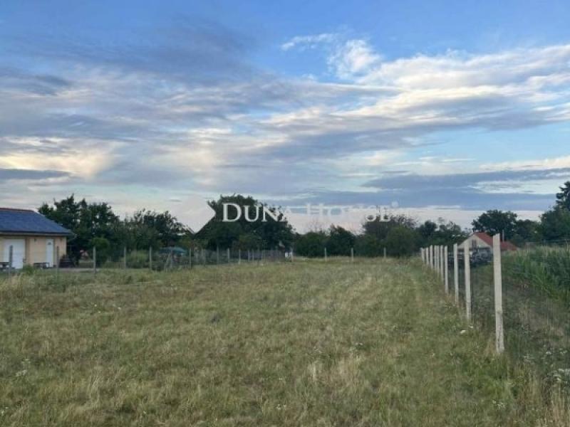 Eladó lakóövezeti telek Nagykozár