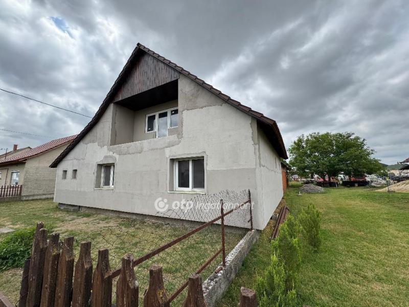 Eladó családi ház Forráskút