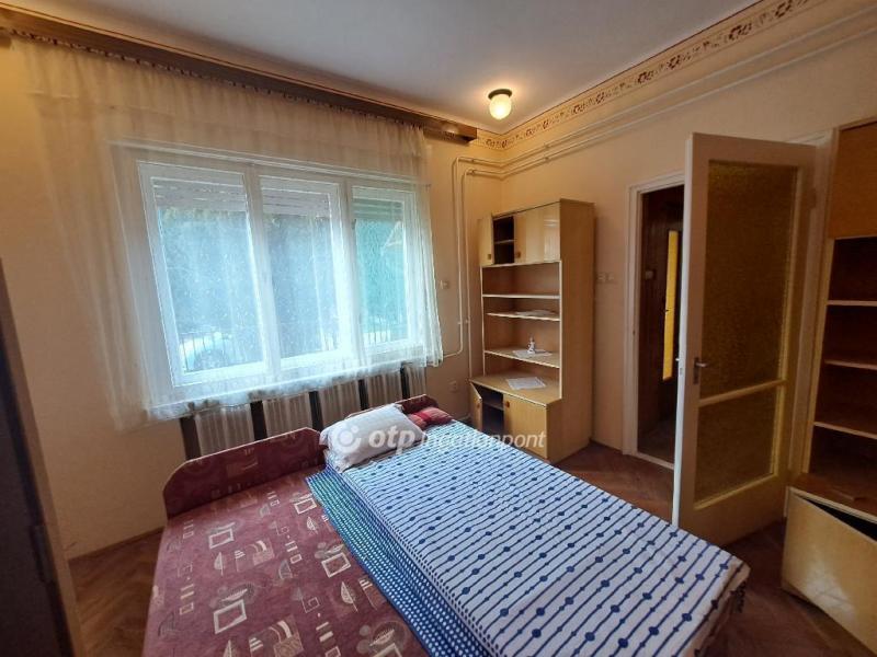 Eladó családi ház Szeged