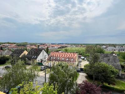 Eladó lakás Pápa